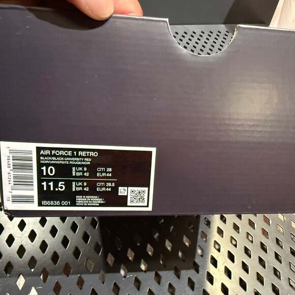 NIKE AIR FORCE 1 BLACK VDAY – , - Picture 9 of 10